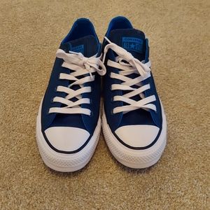 Converse Chuck Taylor All Star sneakers; Unisex Mens 6, Womens 8; Blue Hero